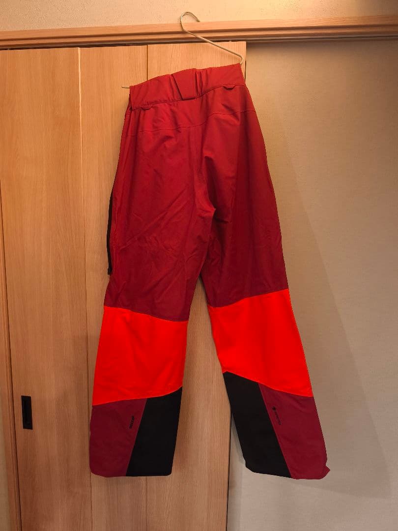 Peak Performance M gravity パンツ