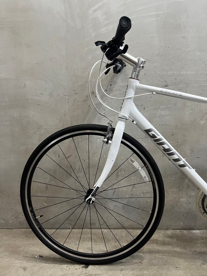 クロスバイク　GIANT ESCAPE R3 ジャイアント　エスケープ　2022