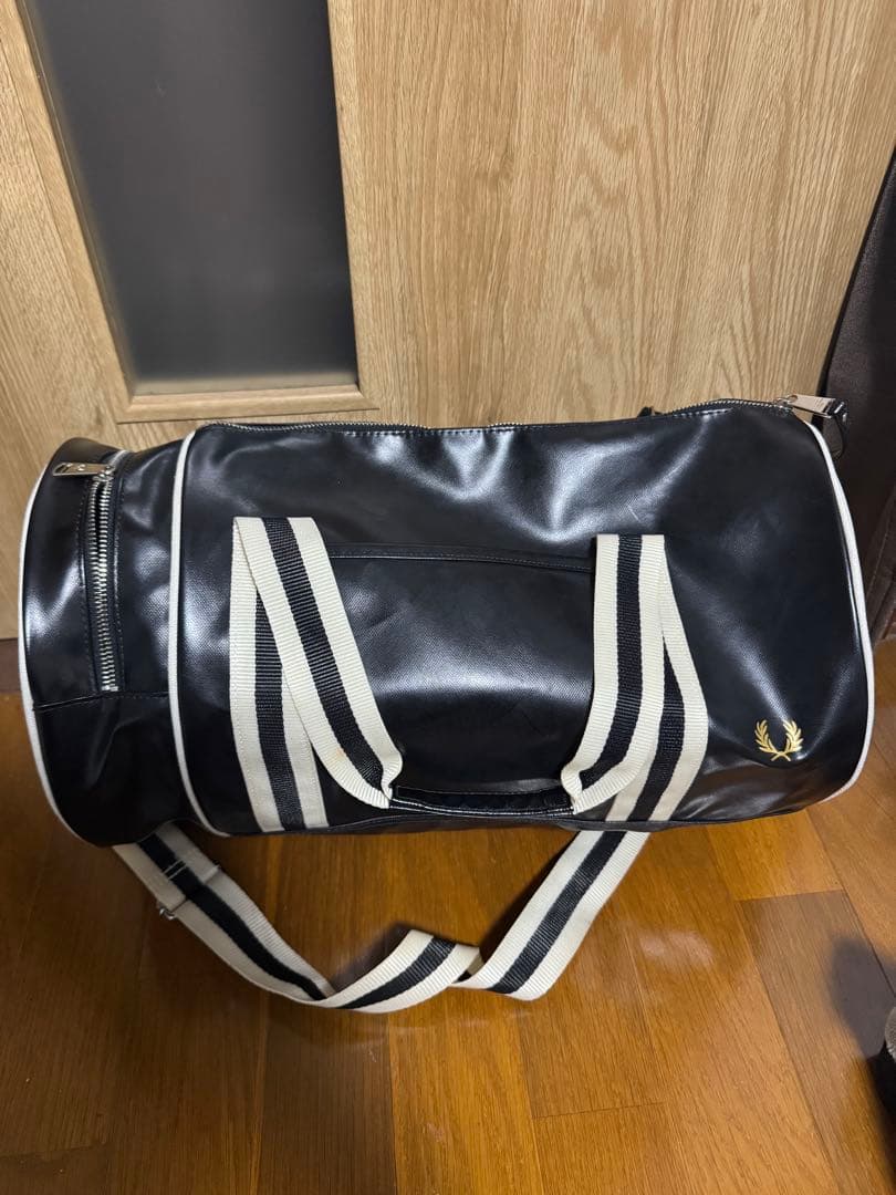 FRED PERRY ボストンバッグ 黒/白