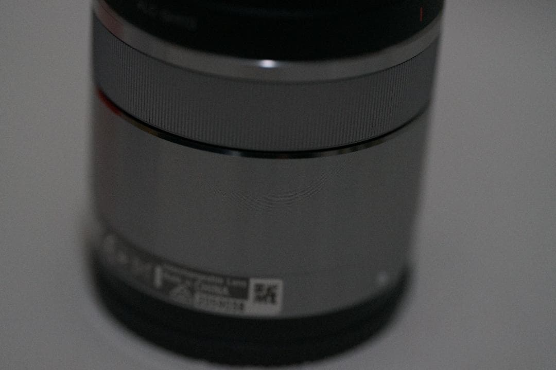 Sony E30mm F3.5 Macro レンズ