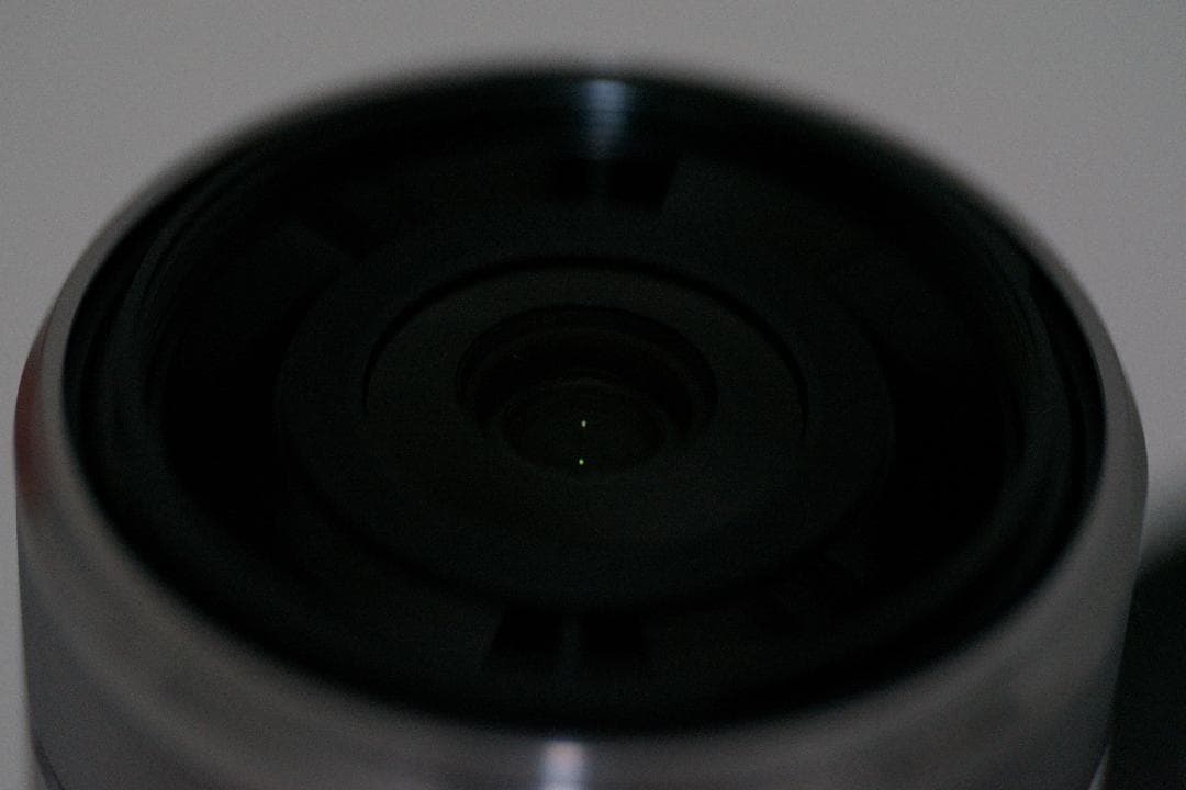 Sony E30mm F3.5 Macro レンズ