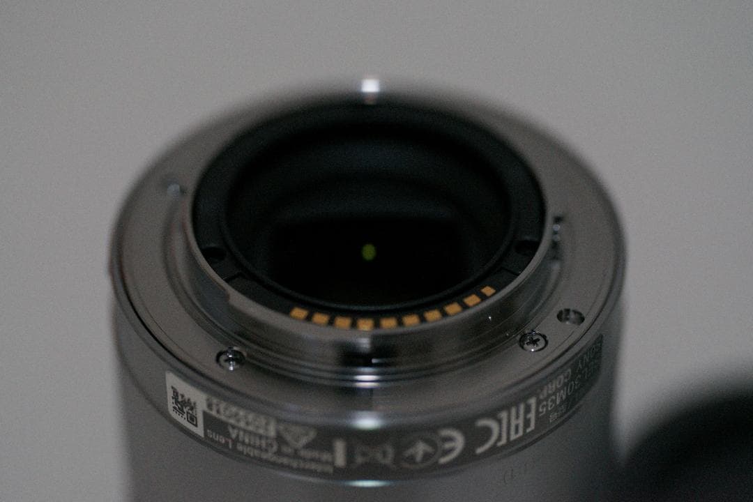 Sony E30mm F3.5 Macro レンズ