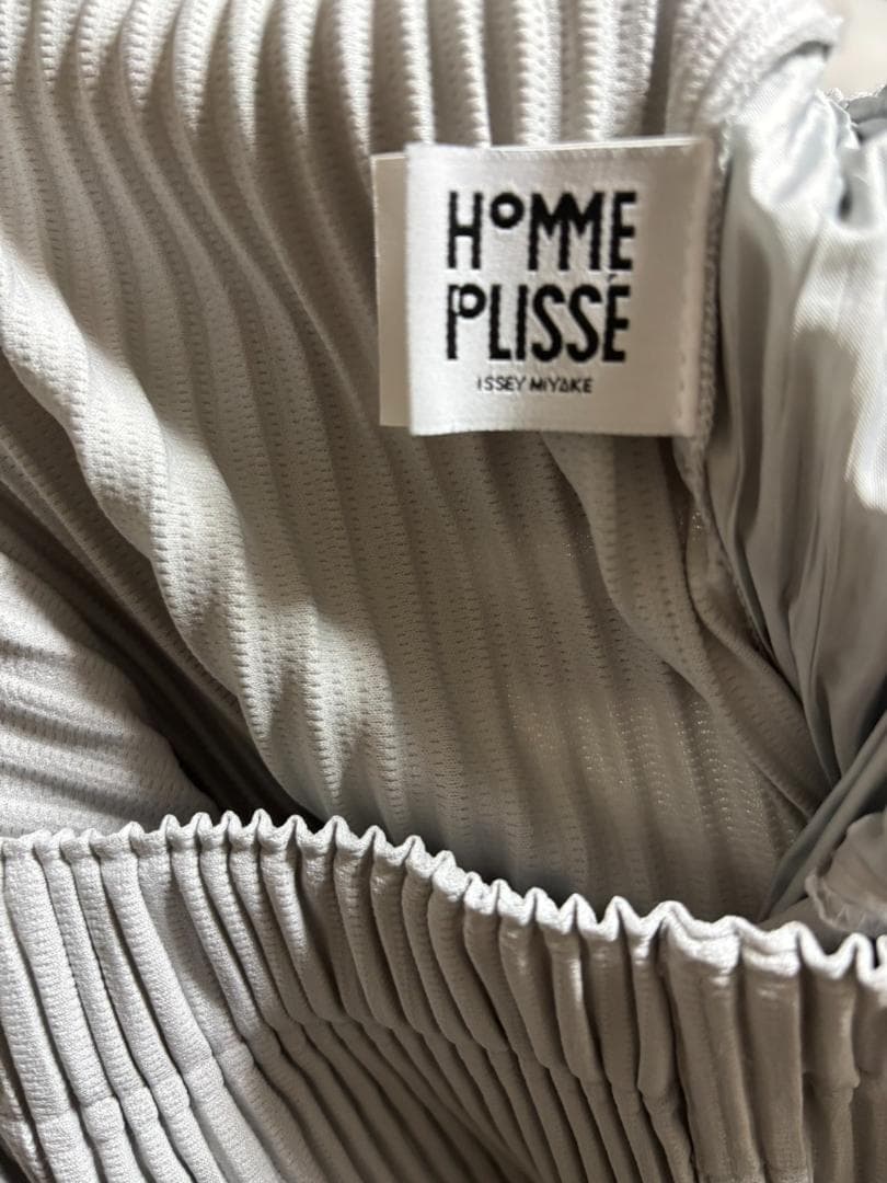 HOMME PLISSÉ ISSEY MIYAKE グレー スラックス