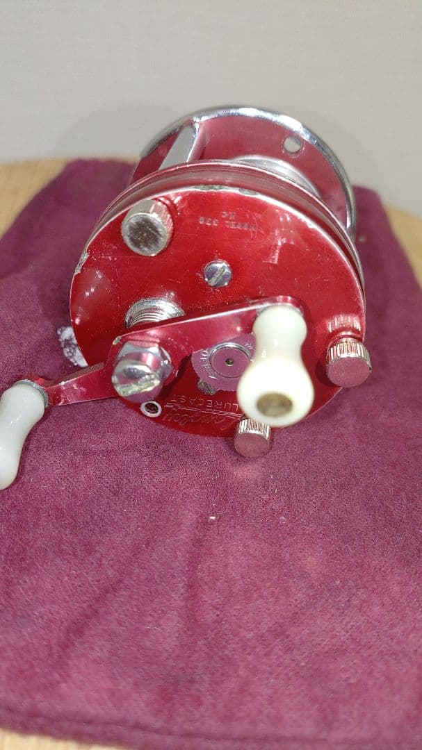 ラングレー　ルアーキャスト　左ハンドル