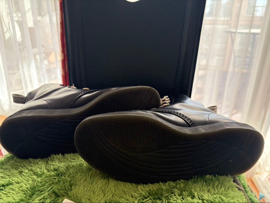 ドクターマーチン8ホール　ホワイトステッチ　ホワイトホール　ホワイトタグ