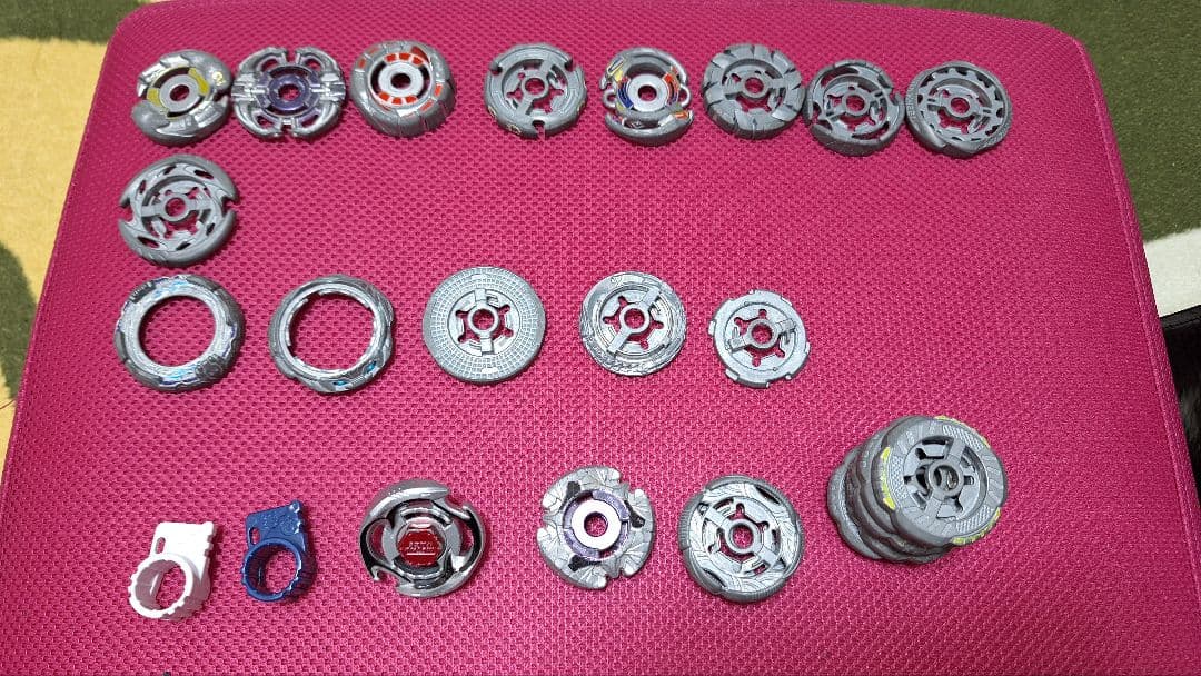 ベイブレードパーツセット 収納ケース&爆丸付き KY