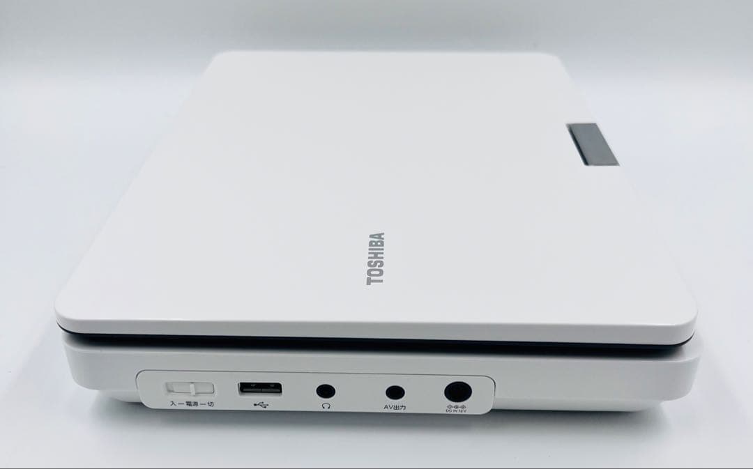 【美品】TOSHIBA ポータブルDVDプレーヤー SD-P1010S レグザ