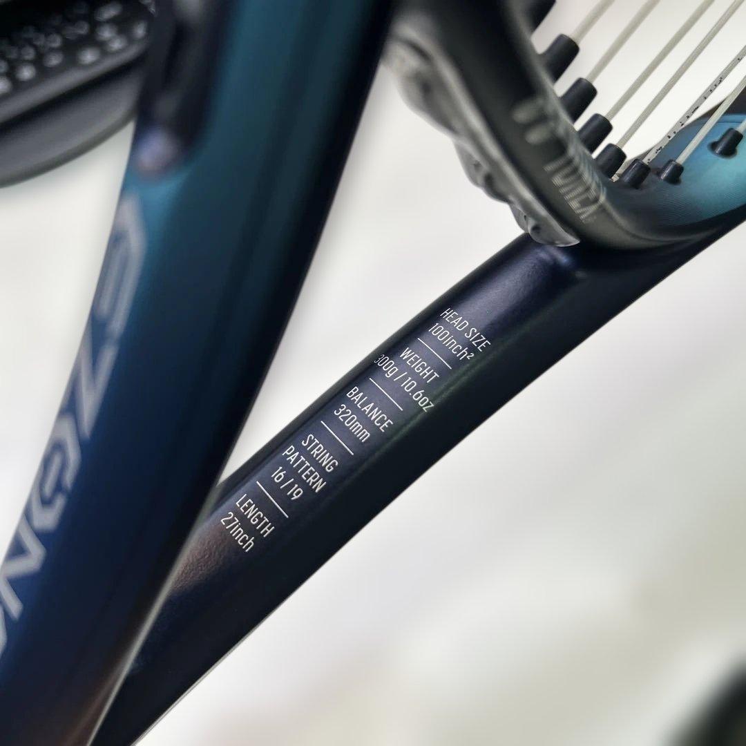 7059【美品】 YONEX Ezone100 2022 G2 テニスラケット