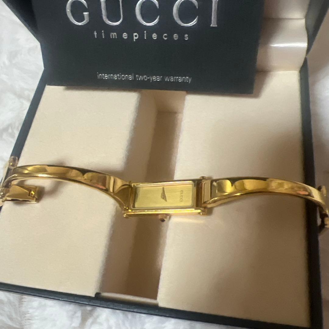 GUCCI ゴールド バングル