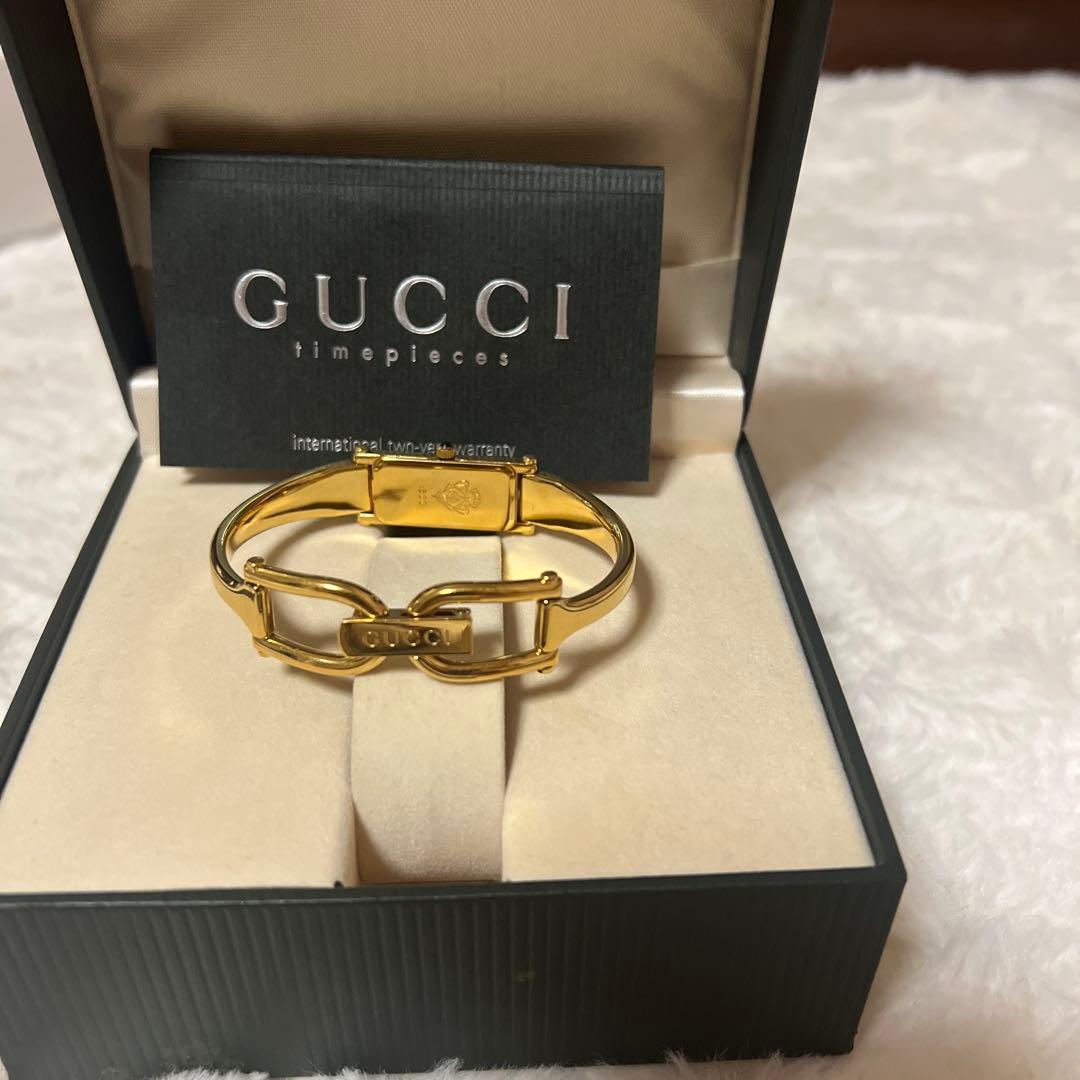 GUCCI ゴールド バングル