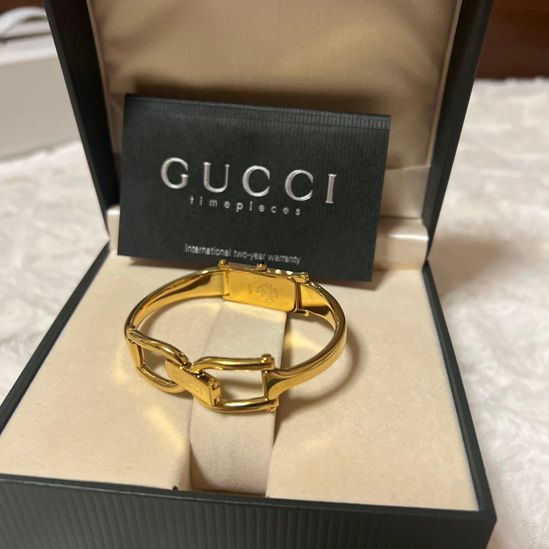 GUCCI ゴールド バングル
