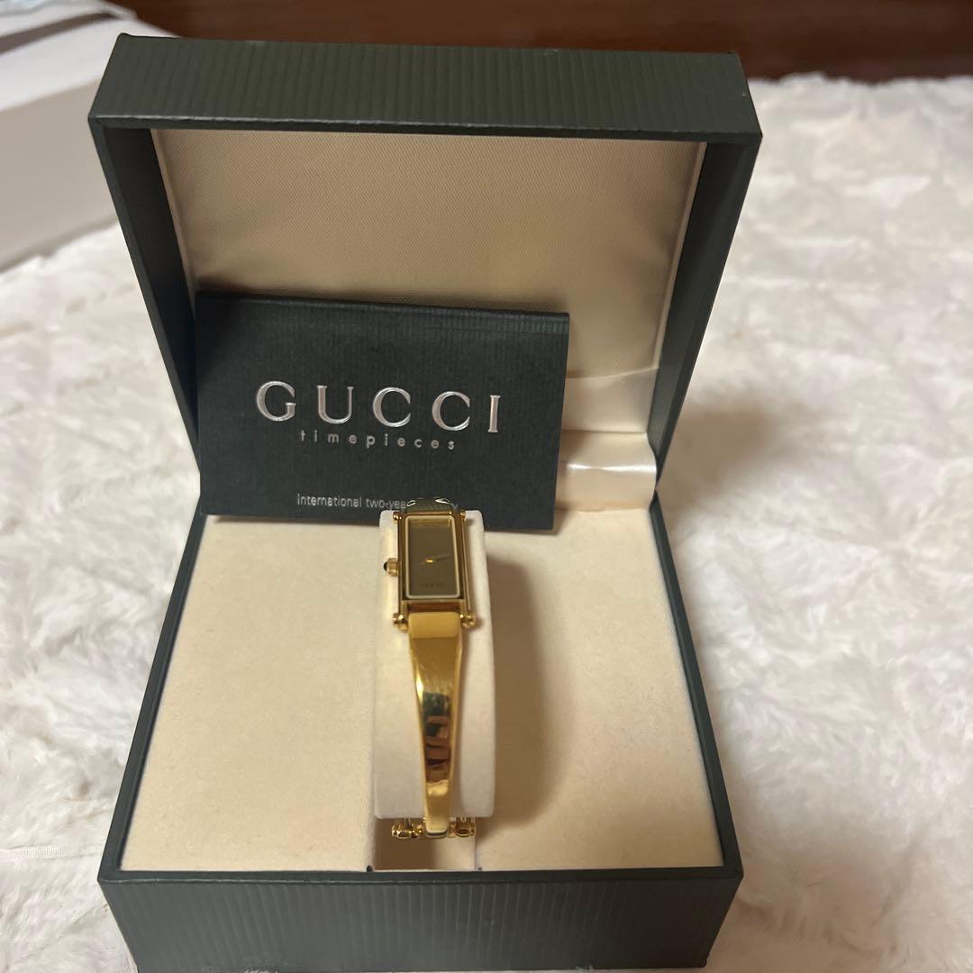 GUCCI ゴールド バングル
