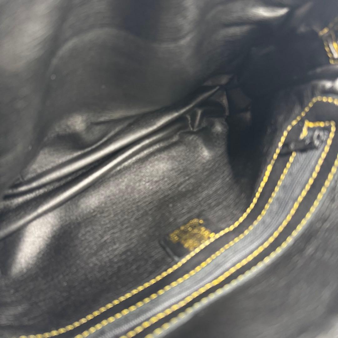 ロエベ アナグラム レザー イエローステッチ ショルダーバッグ 斜め掛け 黒