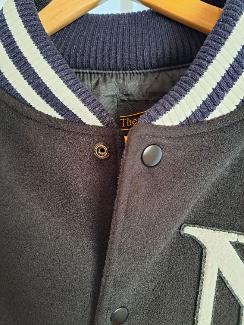 The BONEZ STADIUM JACKET、L