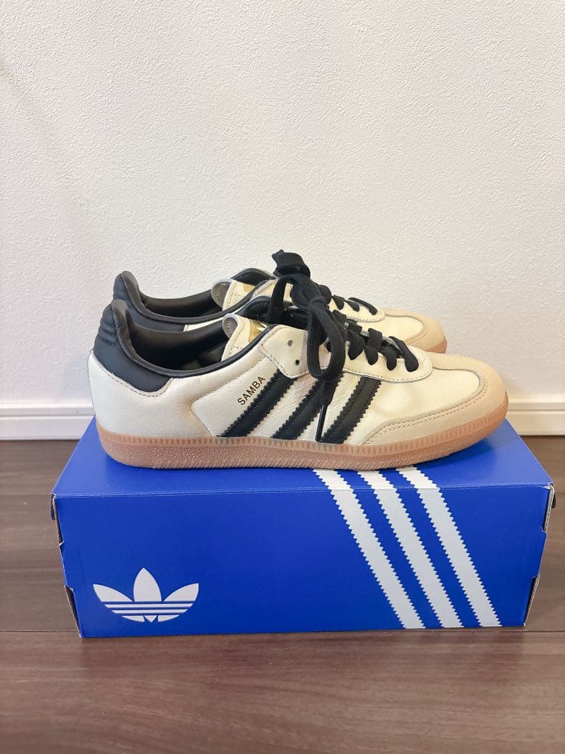 【ほぼ未使用】adidas Samba クリーム/ブラック 24センチ