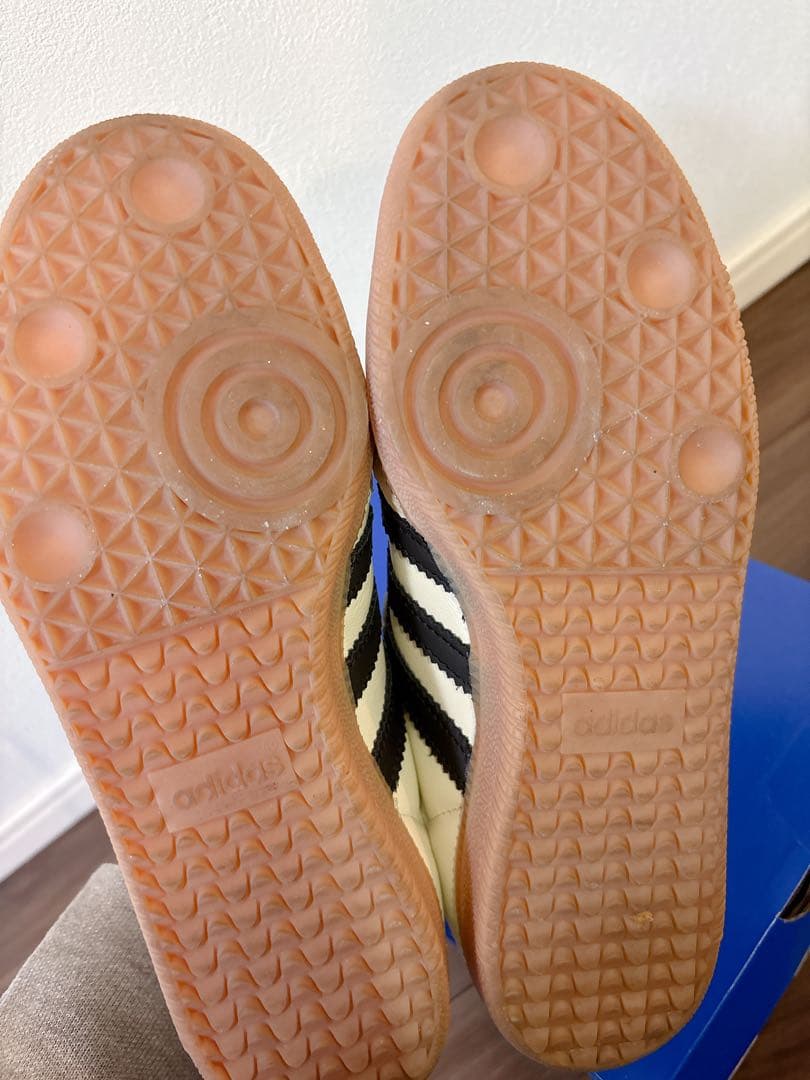 【ほぼ未使用】adidas Samba クリーム/ブラック 24センチ
