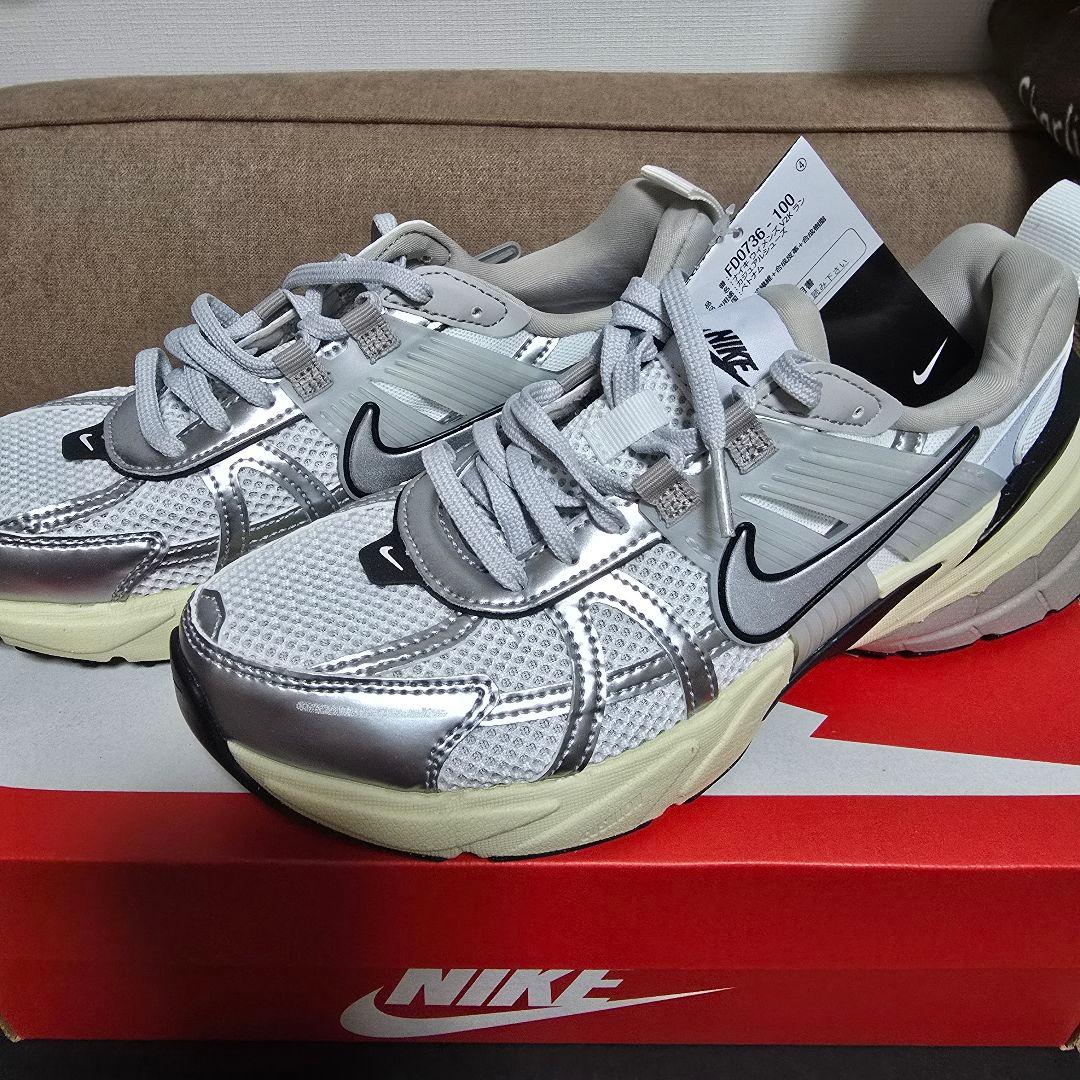 【co】完売サイズ✨NIKE★ナイキ★V2K★スニーカー★24.5cm