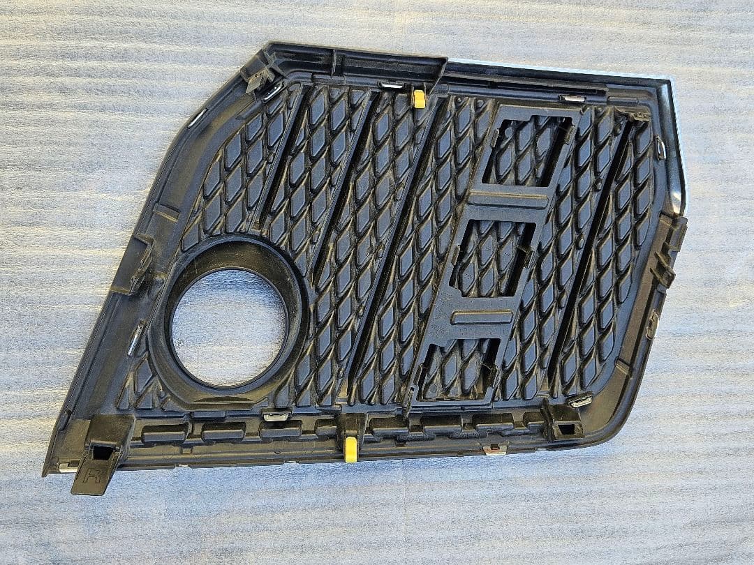 ヴェルファイア30系フォグランプカバー