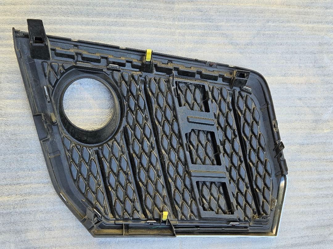 ヴェルファイア30系フォグランプカバー