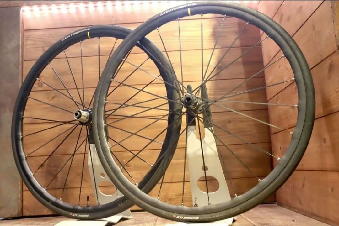 キシリウムエリート UST DISC チューブレス ホイールセット