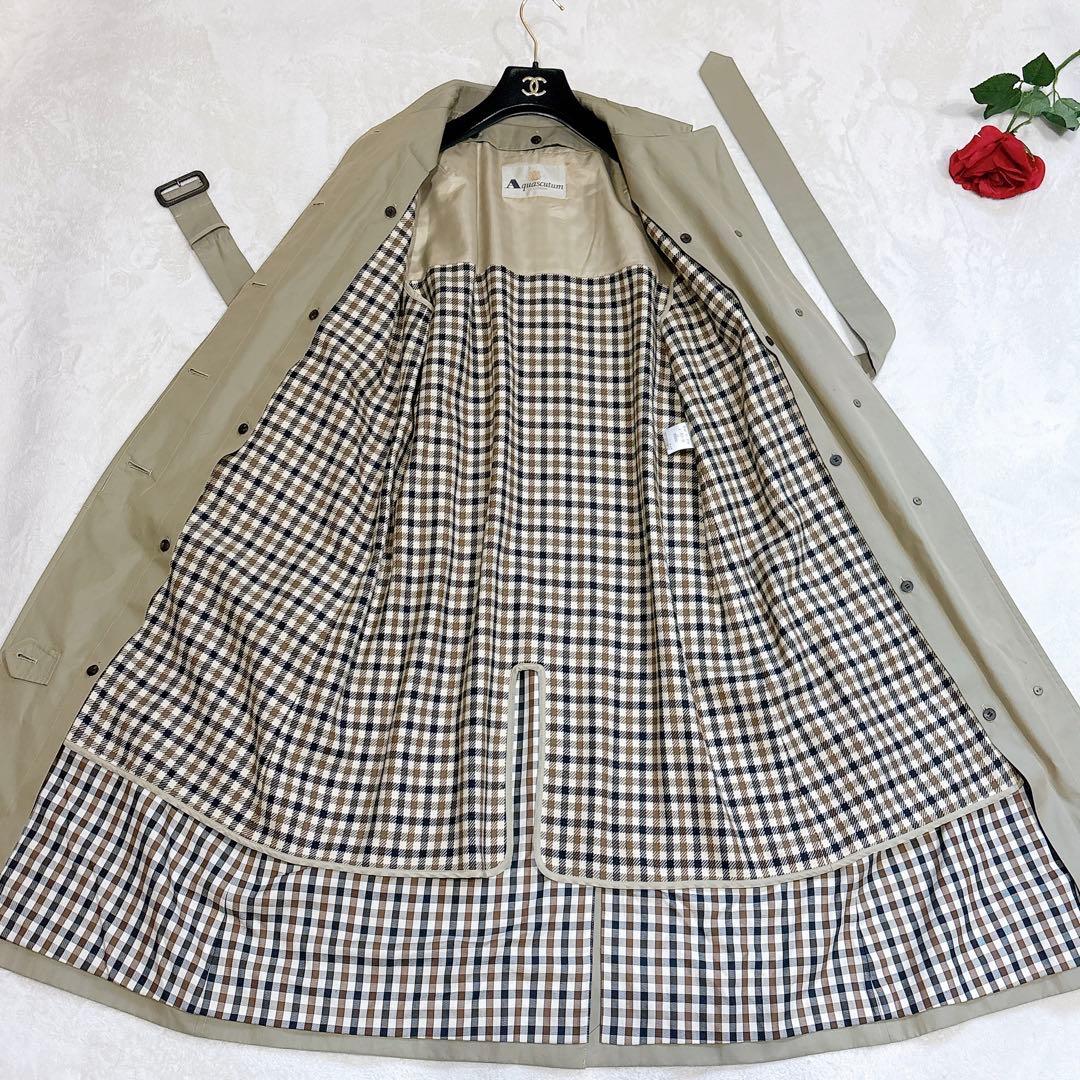 ほぼ未使用✨　アクアスキュータム　トレンチコート　玉虫色　レディース　11