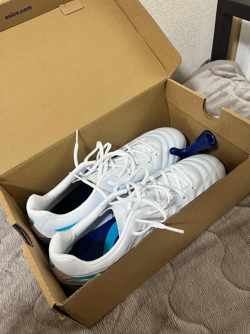 ASICS サッカースパイク ホワイト/ブルー　DS LIGHT 取り替え式