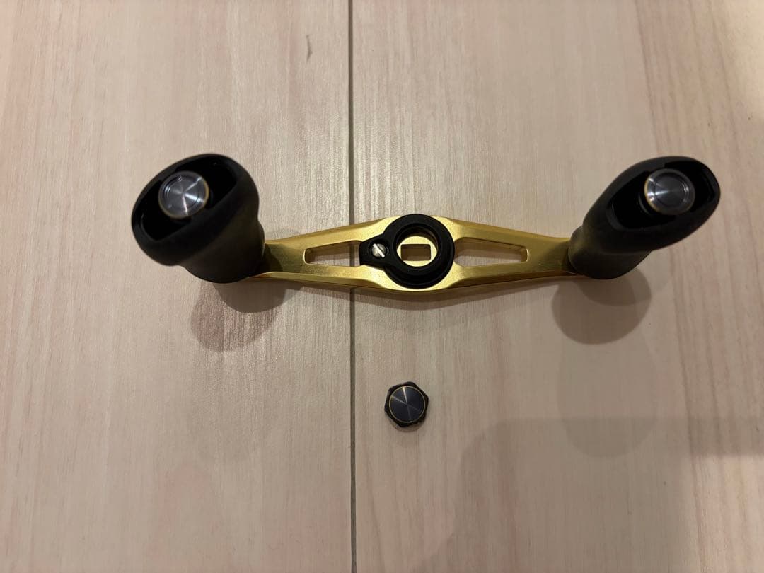 シマノ　カルカッタコンクエスト200XG DRTバリアルゴールド　カルフォーム