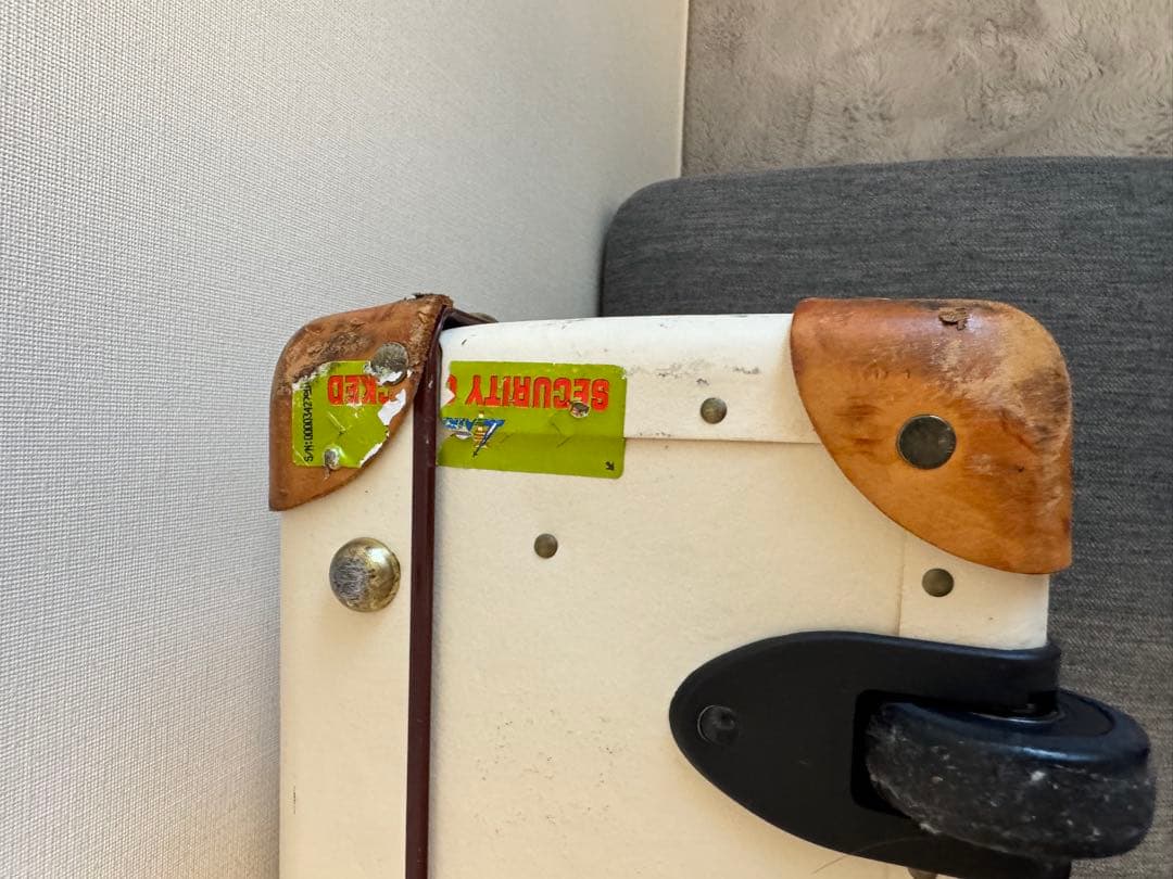 【30%offセール】グローブトロッターGLOBE TROTTER スーツケース