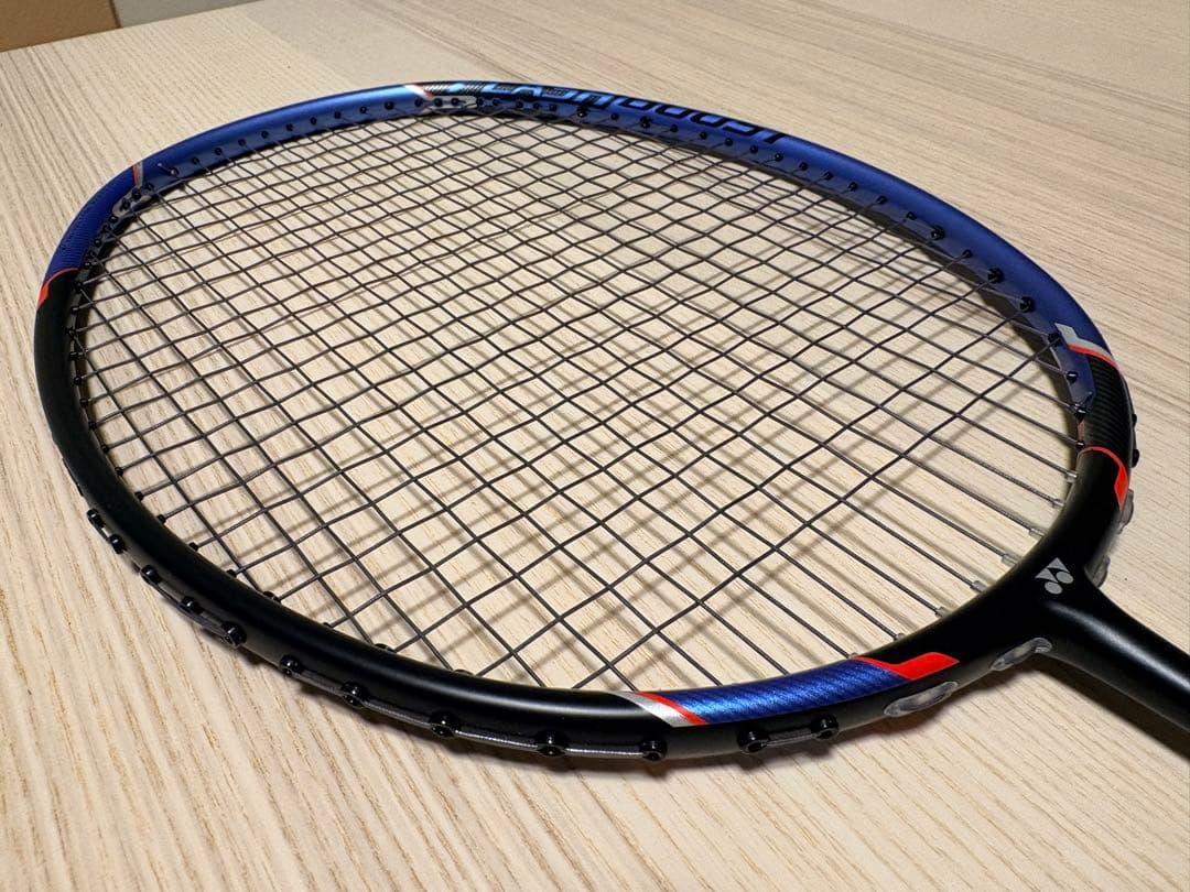 美品 ヨネックス バドミントンラケット VOLTRIC FB F G5 保証書付