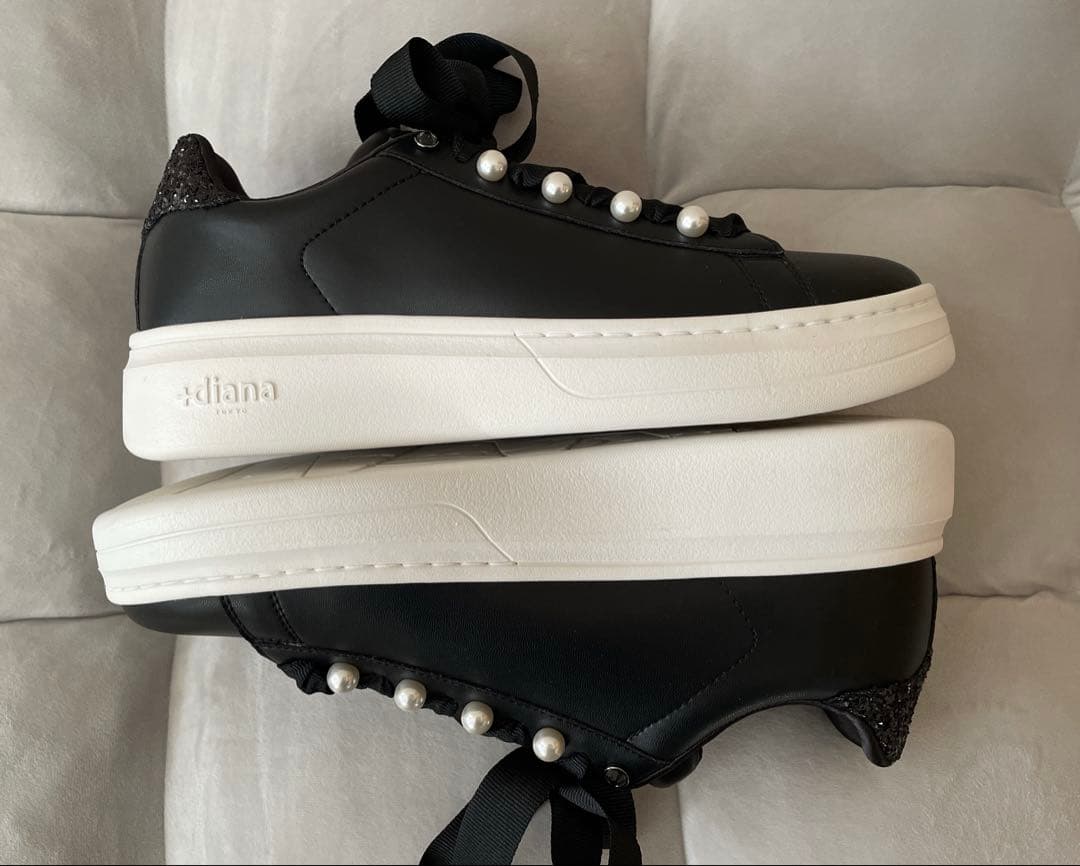 ☆+diana プラスダイアナ/パールビジュー付きリボンスニーカー 黒24.5☆