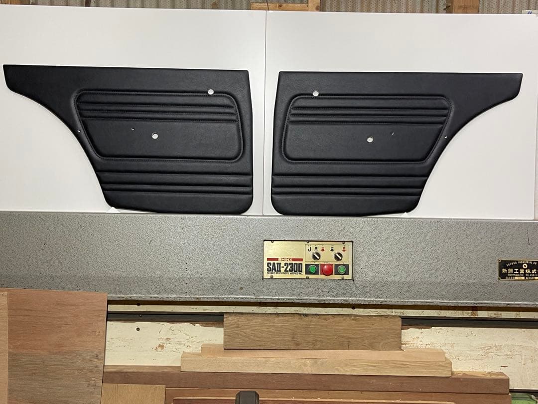 ★ブルーバード510 4ドア用 内張り4枚セット（ブラック）★