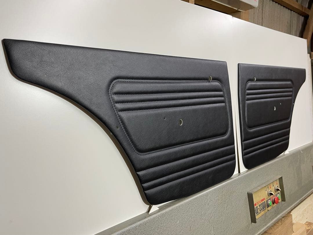 ★ブルーバード510 4ドア用 内張り4枚セット（ブラック）★