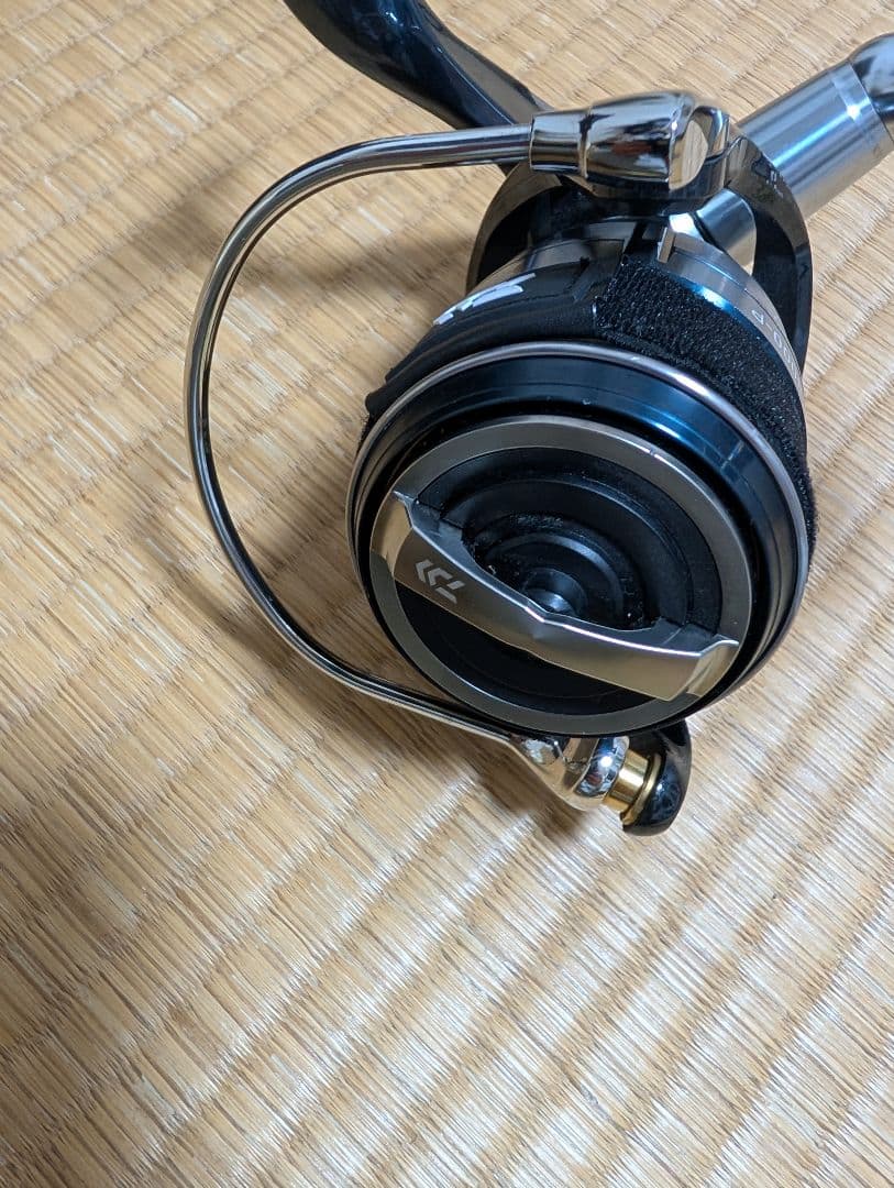 21セルテートSW8000P スプールバンド付き目立つキズは、少ない。