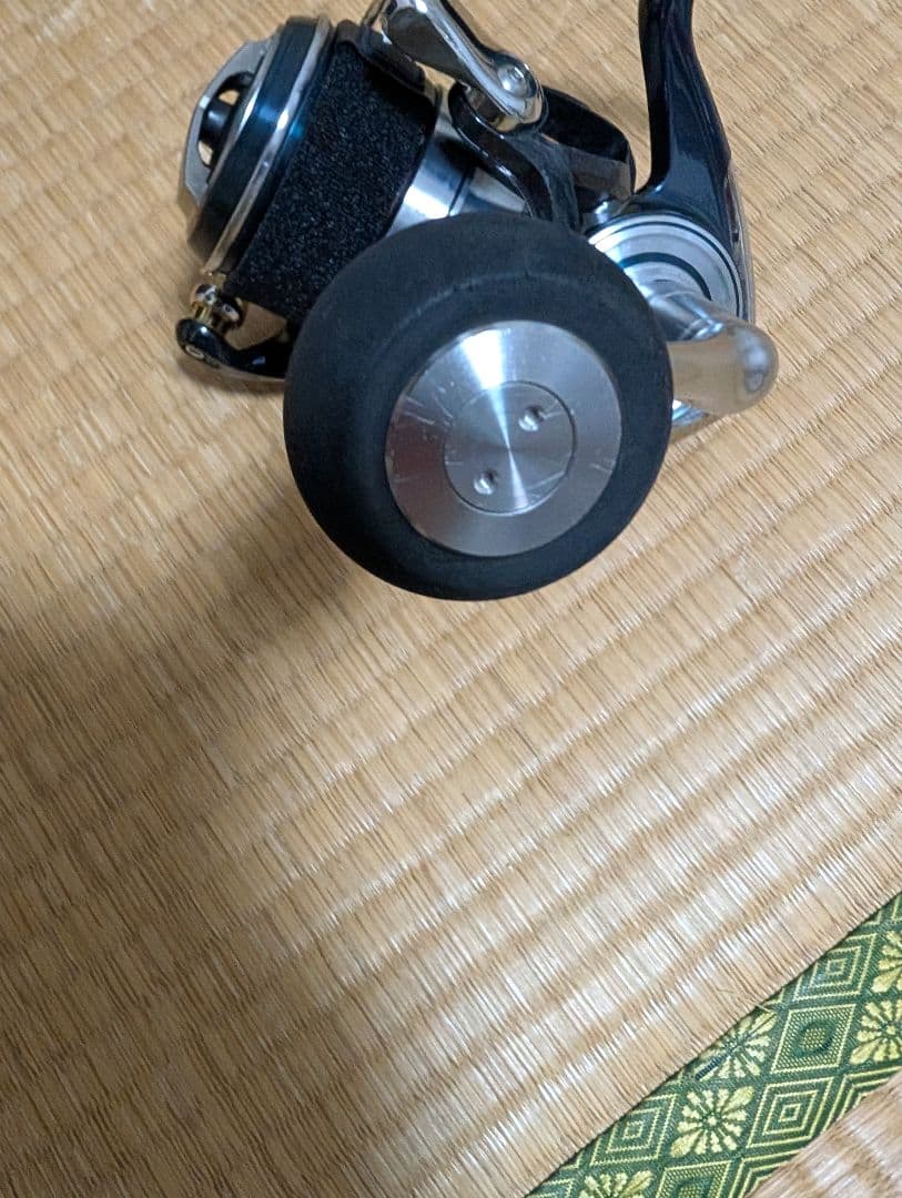 21セルテートSW8000P スプールバンド付き目立つキズは、少ない。