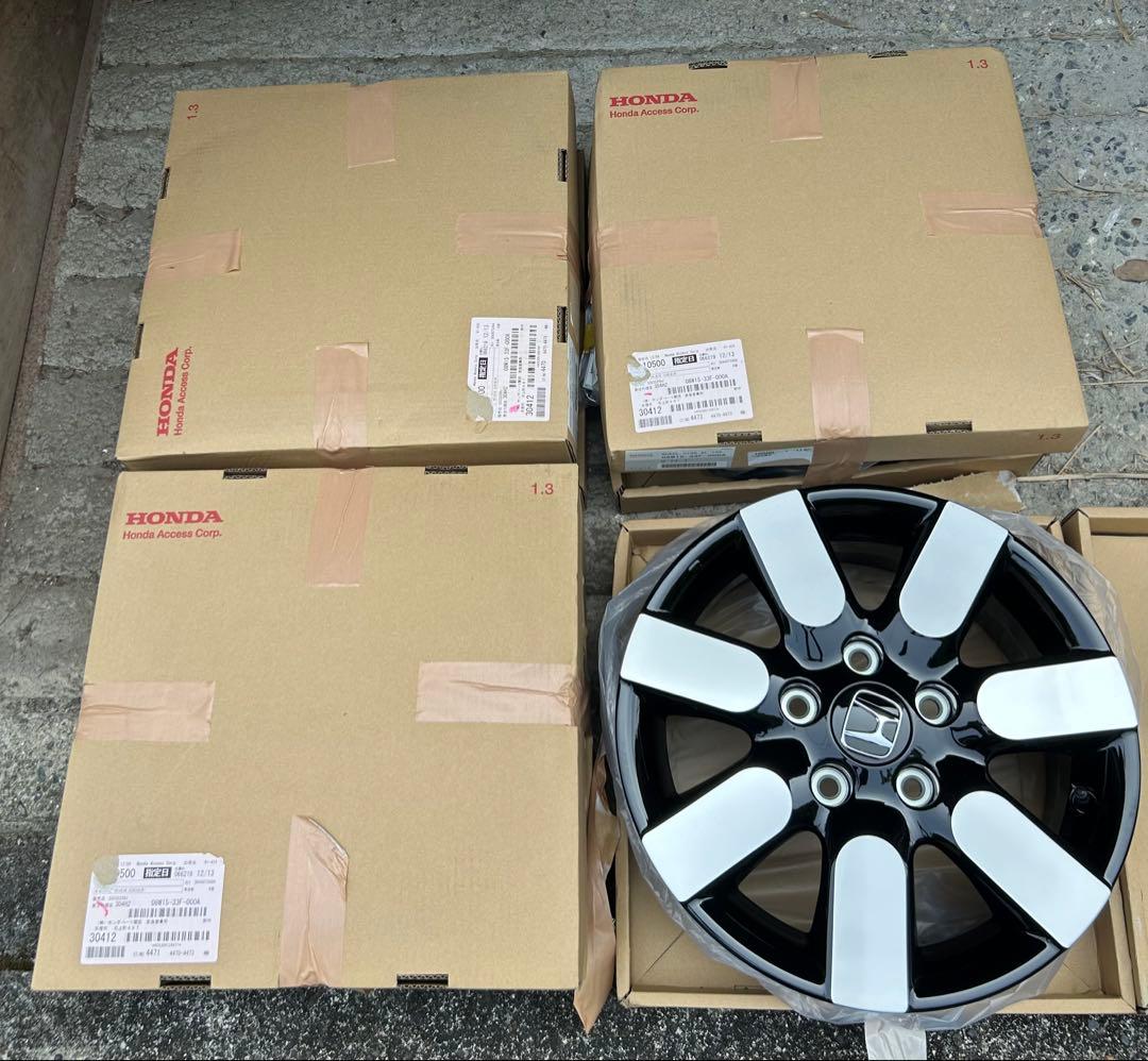 新型フリード Air アルミホイール 15インチ 新車外し①