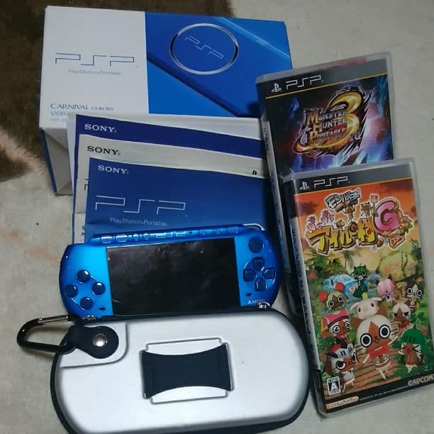 PSP取扱説明書付き＋ソフト2つ付き