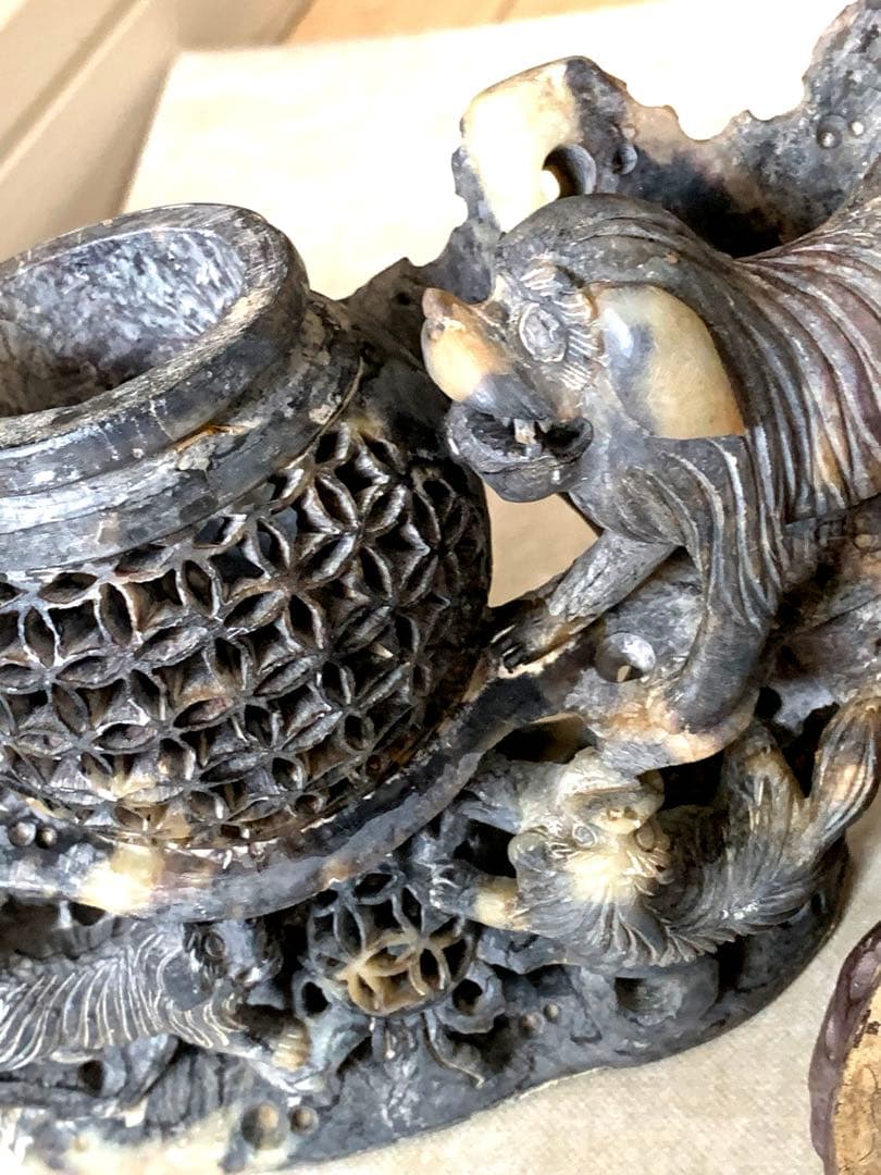『中国』天然石 青田石 骨董彫刻 アンティーク 獅子鈕蓋爐 大香炉 置物（3）