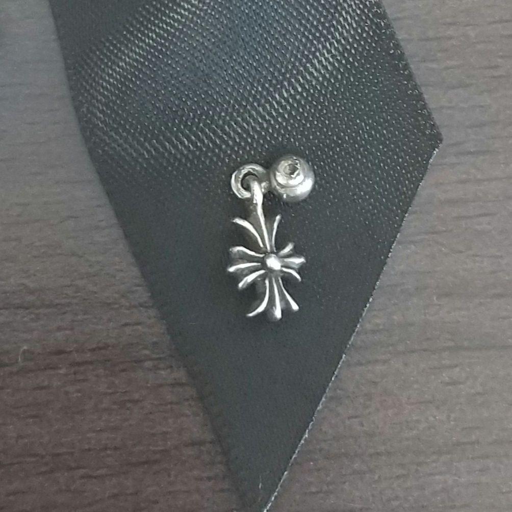 ⁡*様 クロムハーツ　タイニーE ドロップ　ピアス