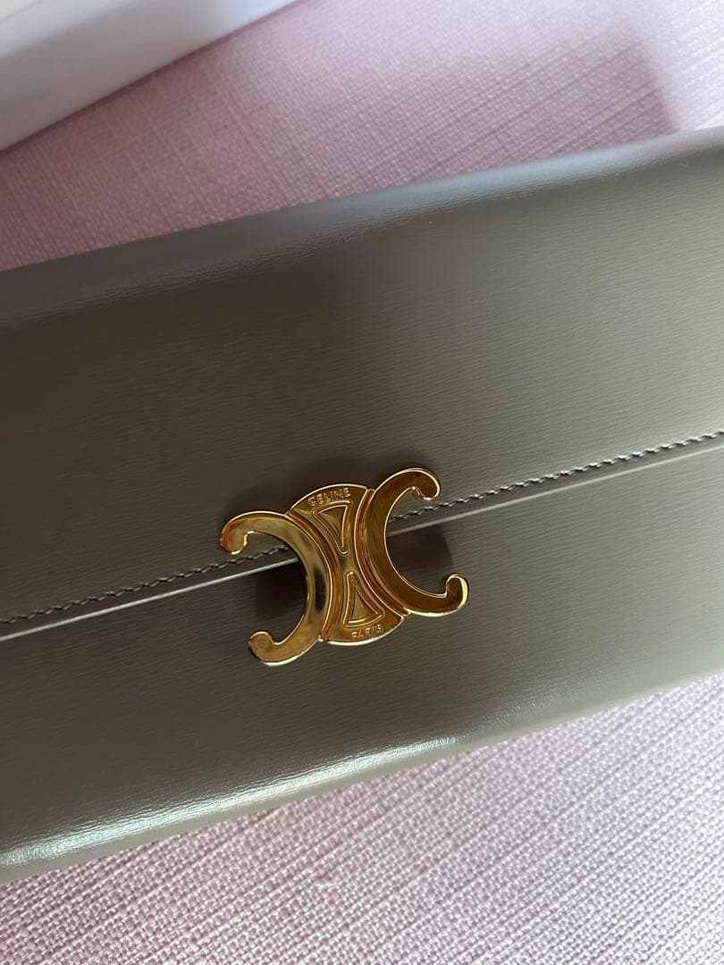 セリーヌ　長財布　ラージウォレット トリオンフ シャイニーカーフスキン