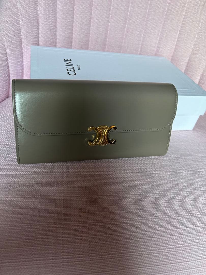 セリーヌ　長財布　ラージウォレット トリオンフ シャイニーカーフスキン