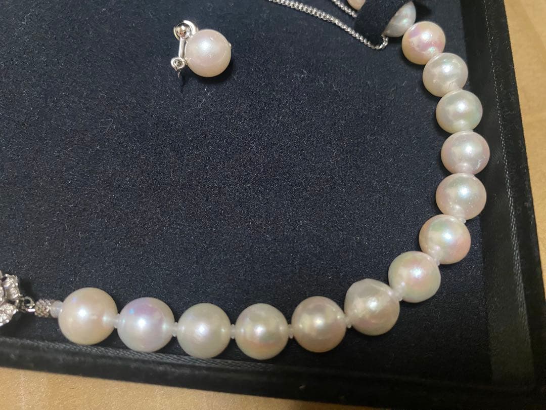 あこや真珠3点セット【ネックレス・イヤリング】鑑別書付　8.5〜9.0mm 大粒