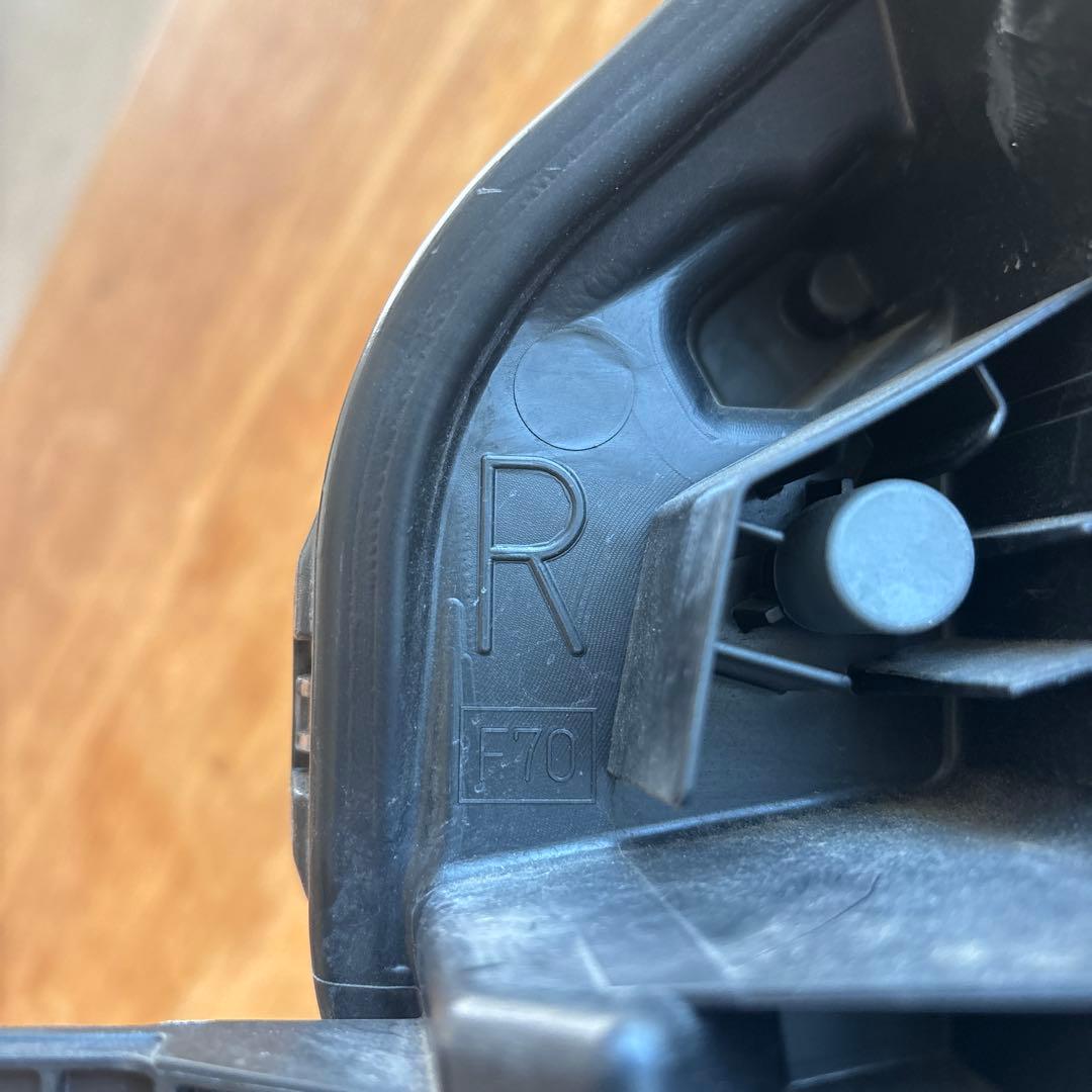 値下げ‼️H29年式 インプレッサスポーツ GT2A54C 右ヘッドライトレンズ