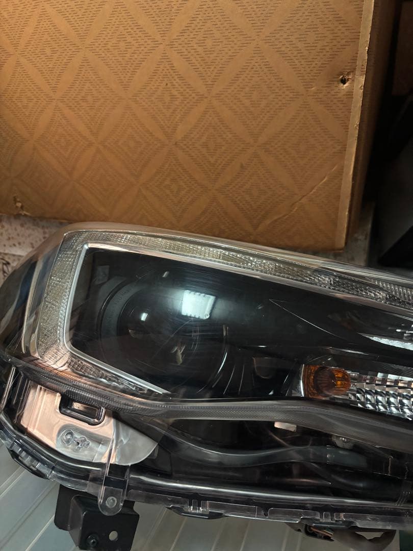 値下げ‼️H29年式 インプレッサスポーツ GT2A54C 右ヘッドライトレンズ