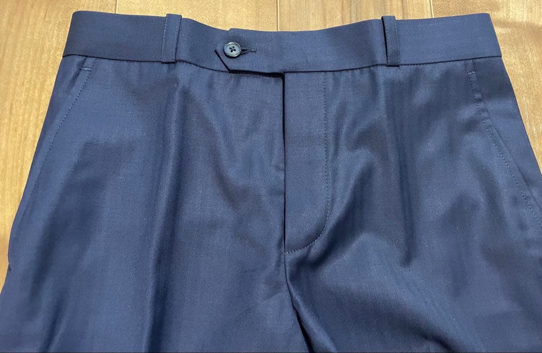 【未使用】高級感あるネイビーシャドーストライプ　オーダースーツ　紺　無地