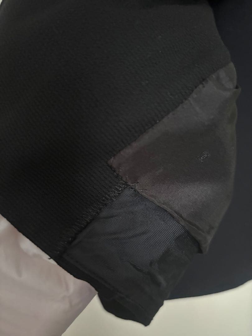 ヴィンテージCHANEL 黒ミニスカート CCマークボタン付き