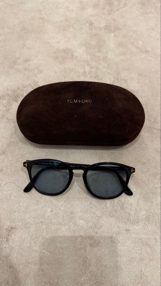 TOM FORD サングラス　TF5401-F 001