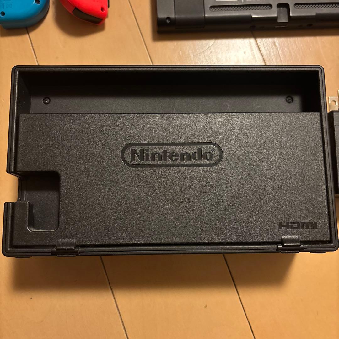 Nintendo Switch 本体 青/赤 Joy-Con 付属