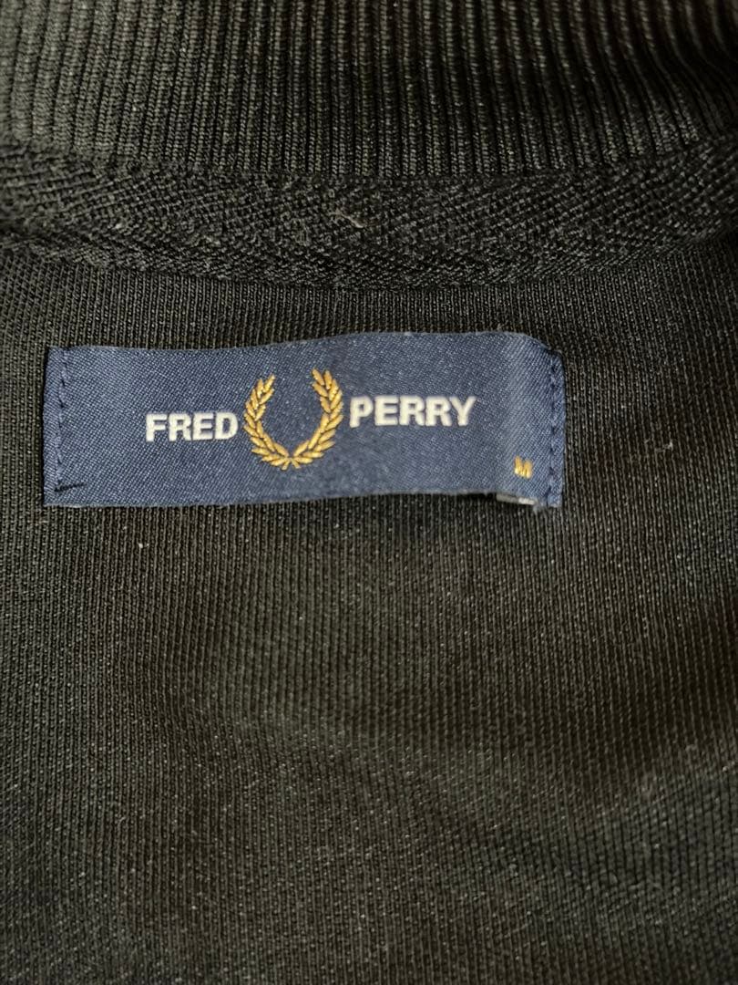 フレッドペリーTaped Track Jacket（テープド トラックジャケット