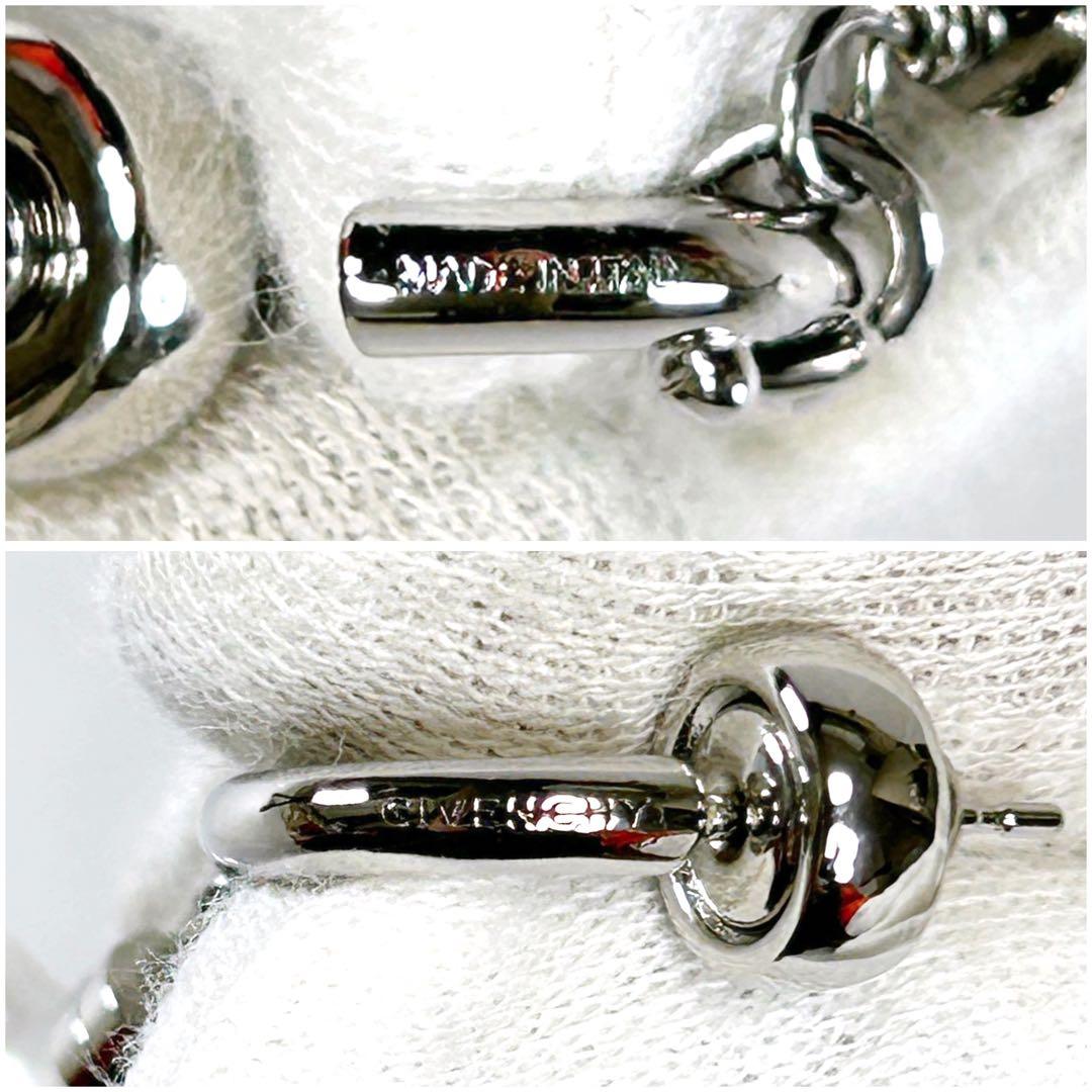 ジバンシー　givenchy 変形パール　ピアス　4G柄　ホワイト