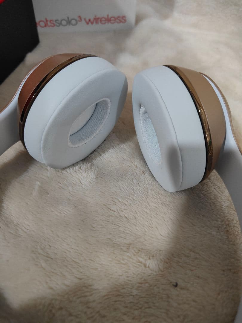 未使用beats solo3 wireless 特別版 ゴールド
